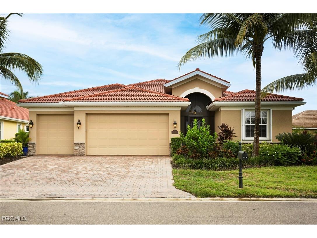12710 Olde Banyon Boulevard North Fort Myers FL 33903 2025009592 image1