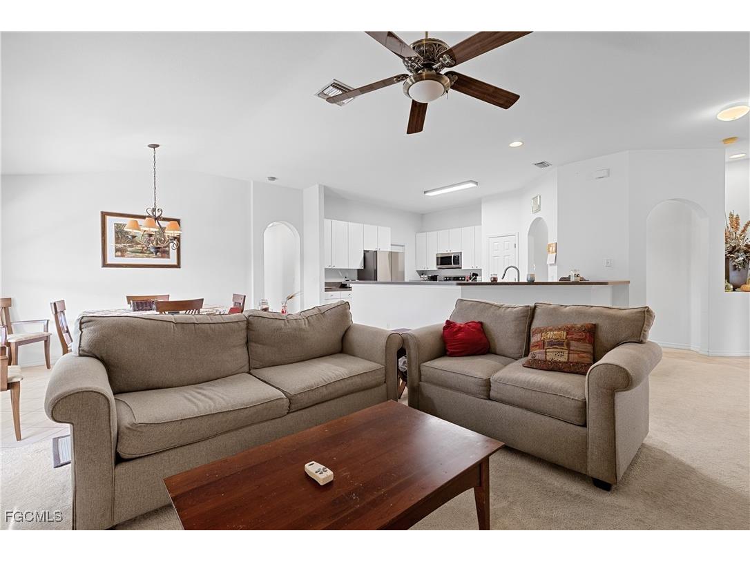 12715 Aston Oaks Drive Fort Myers FL 33912 2025017990 image24