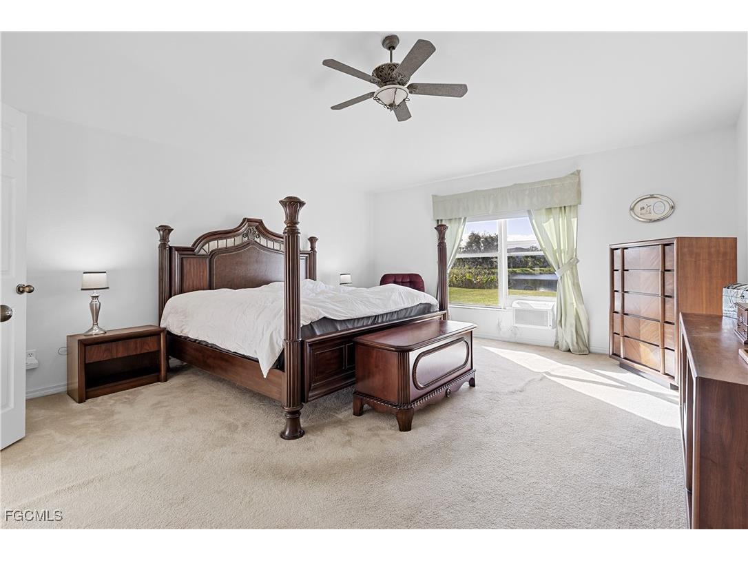 12715 Aston Oaks Drive Fort Myers FL 33912 2025017990 image26