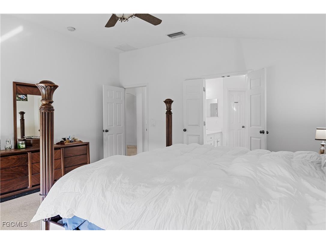 12715 Aston Oaks Drive Fort Myers FL 33912 2025017990 image30