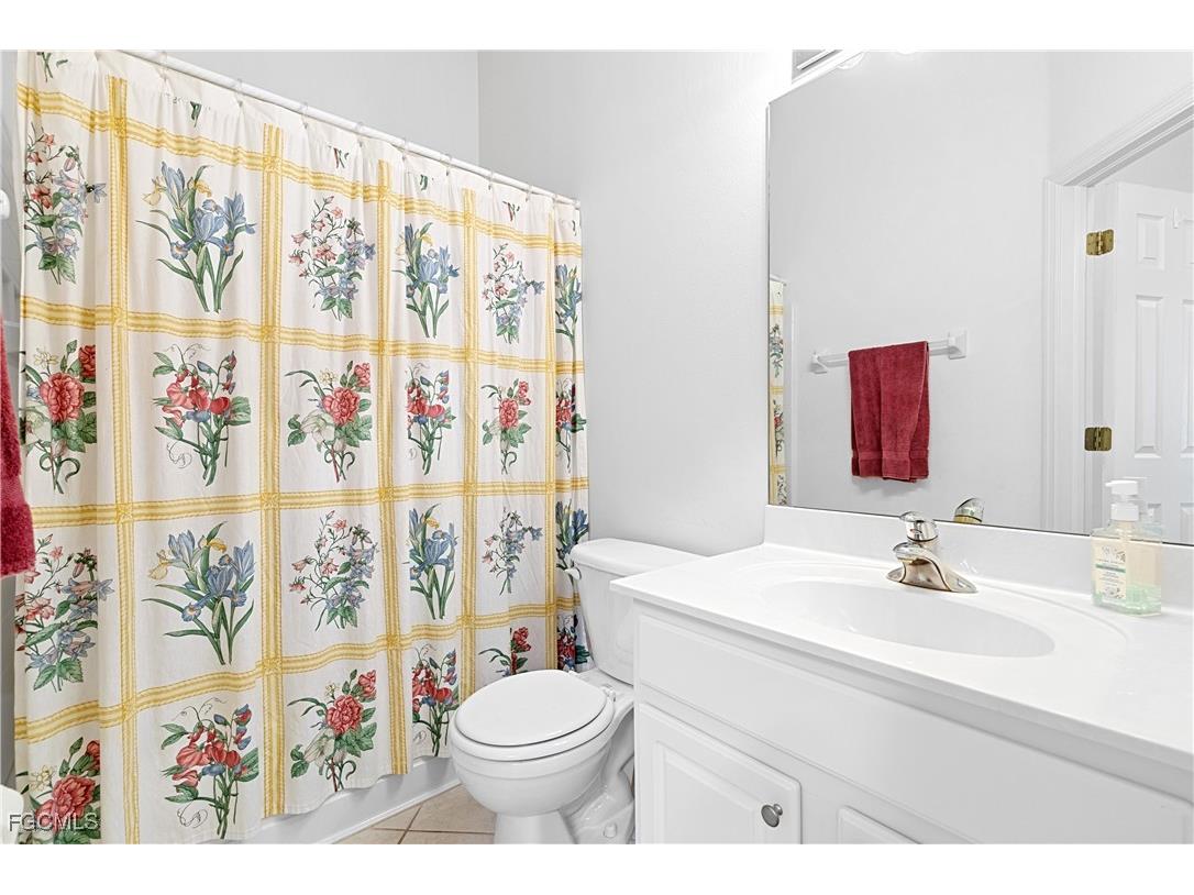 12715 Aston Oaks Drive Fort Myers FL 33912 2025017990 image35