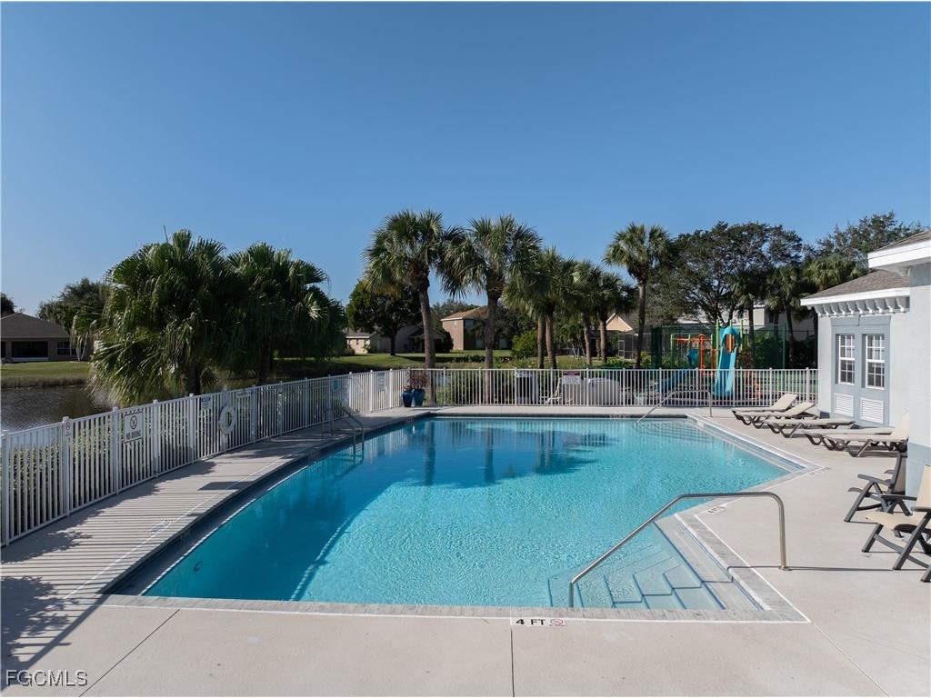 12715 Aston Oaks Drive Fort Myers FL 33912 2025017990 image45