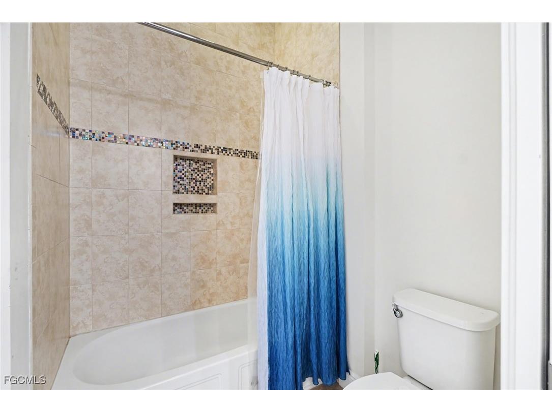 12715 Fairington Way Fort Myers FL 33913 2025024774 image22