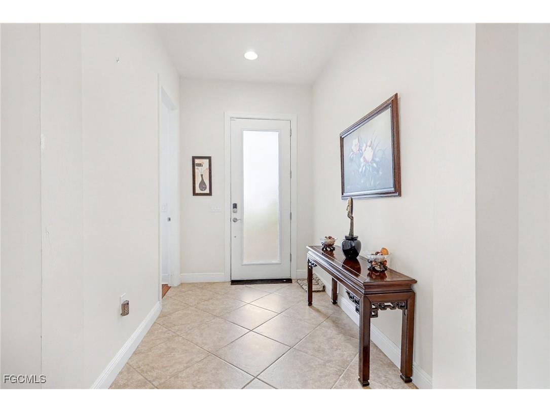 12715 Fairington Way Fort Myers FL 33913 2025024774 image3
