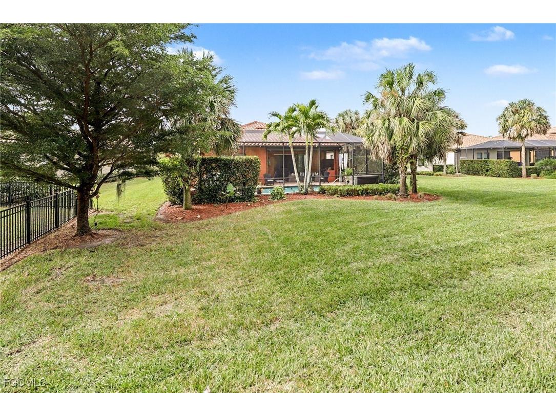 12715 Fairington Way Fort Myers FL 33913 2025024774 image33