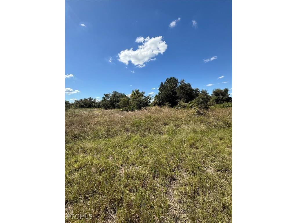 1272 Blaine Avenue Fort Myers FL 33913 2025013677 image3