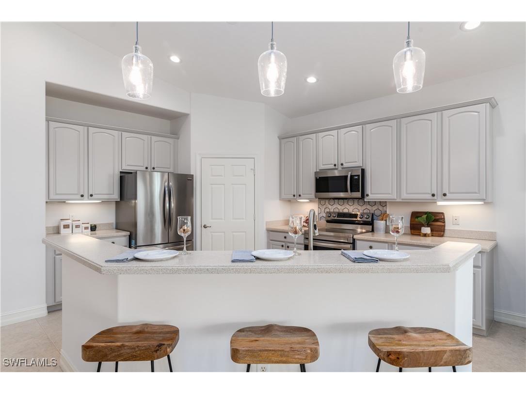 1272 Rialto Way #201 Naples FL 34114 225039528 image3