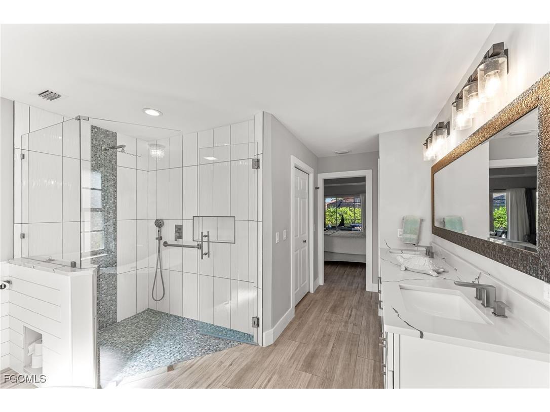 12721 Meadow Pine Lane Fort Myers FL 33913 2025015889 image21