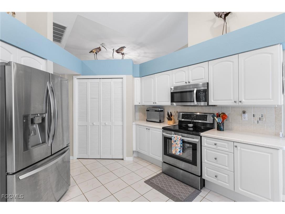 12731 Chardon Court Fort Myers FL 33912 2025013760 image18