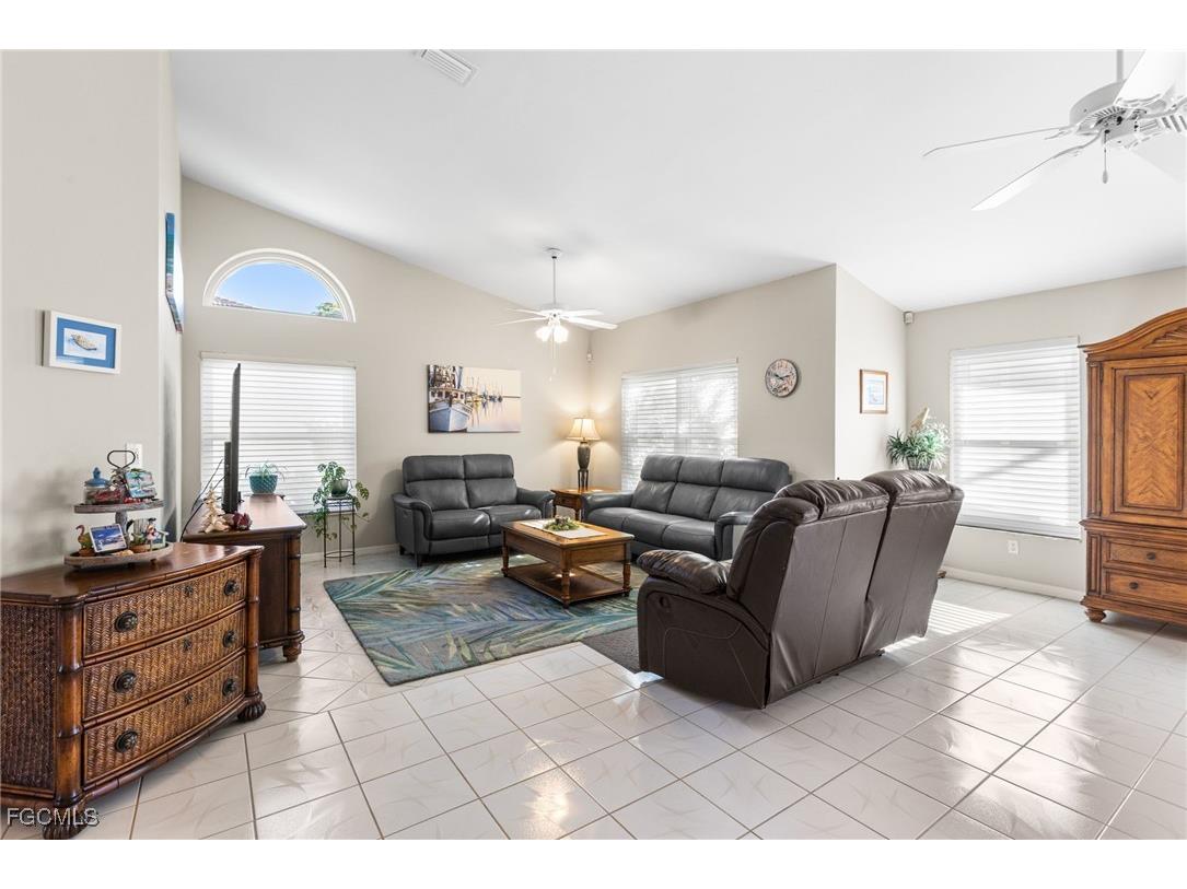 12731 Chardon Court Fort Myers FL 33912 2025013760 image7