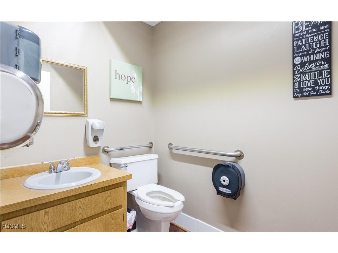 12734 Kenwood Lane #44 Fort Myers FL 33907 2025021324 image18