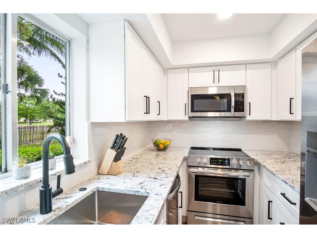 1275 7th Avenue N #201 Naples FL 34102 226008738 image10