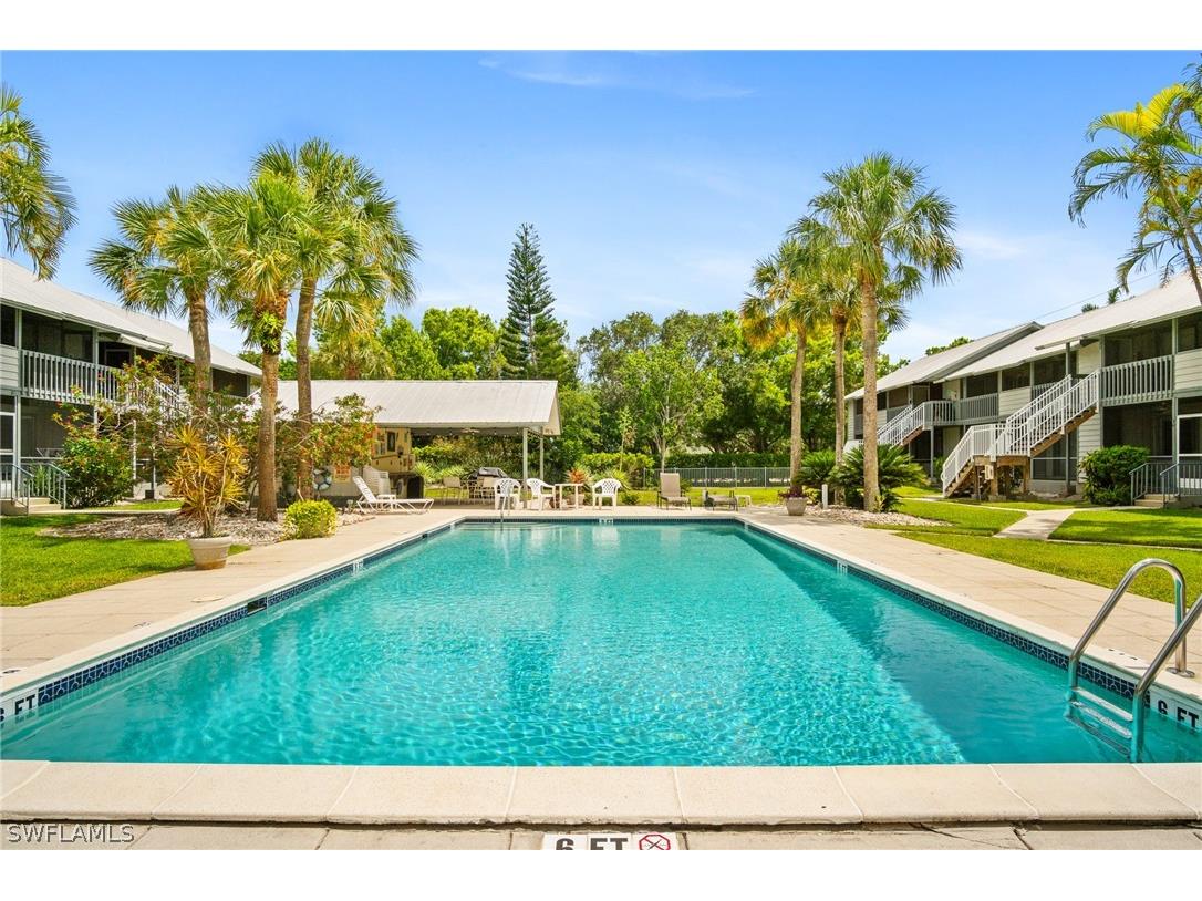 1275 7th Avenue N #201 Naples FL 34102 226008738 image32