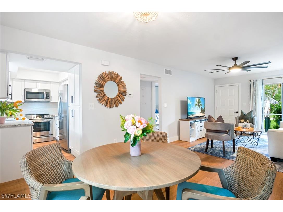 1275 7th Avenue N #201 Naples FL 34102 226008738 image9