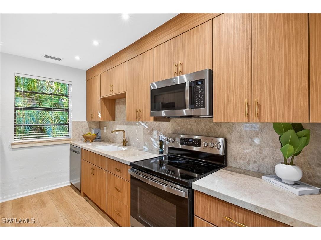 1275 8th Avenue N Naples FL 34102 226003361 image11