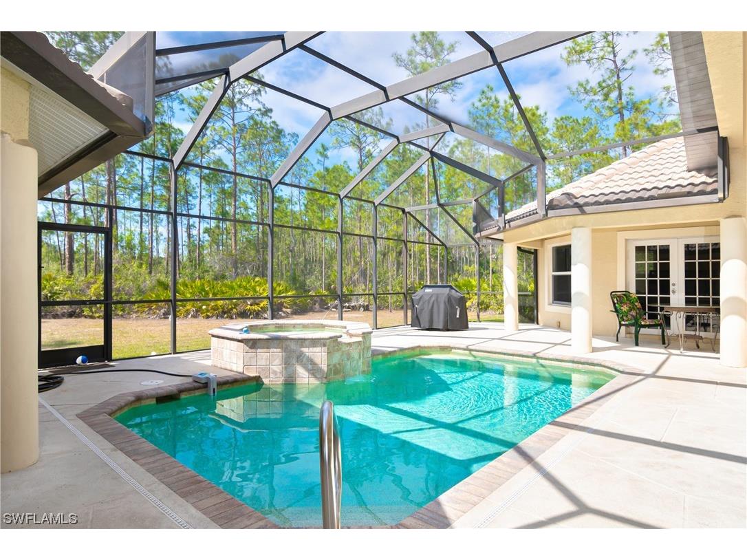 1275 Desoto Boulevard N Naples FL 34120 224011038 image1