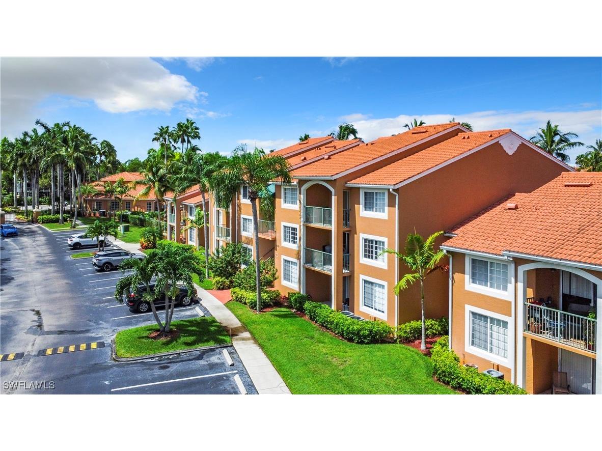1275 Wildwood Lakes Boulevard #102 Naples FL 34104 224063076 image1