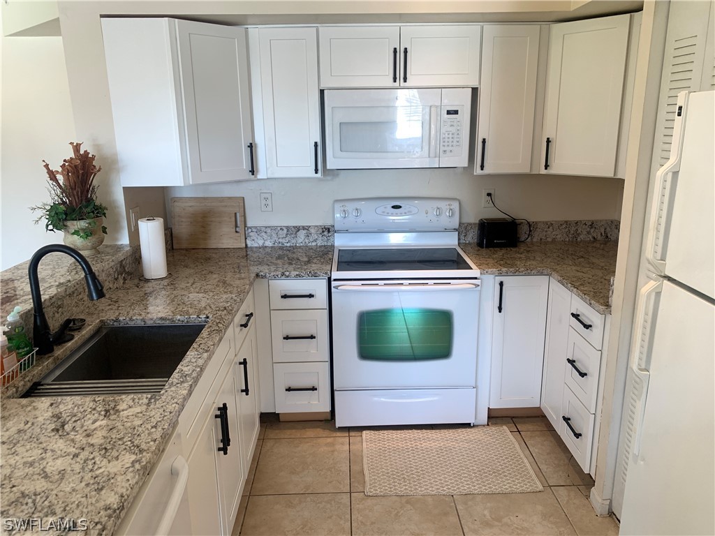 1275 Wildwood Lakes Boulevard #2-108 Naples FL 34104 226010588 image6