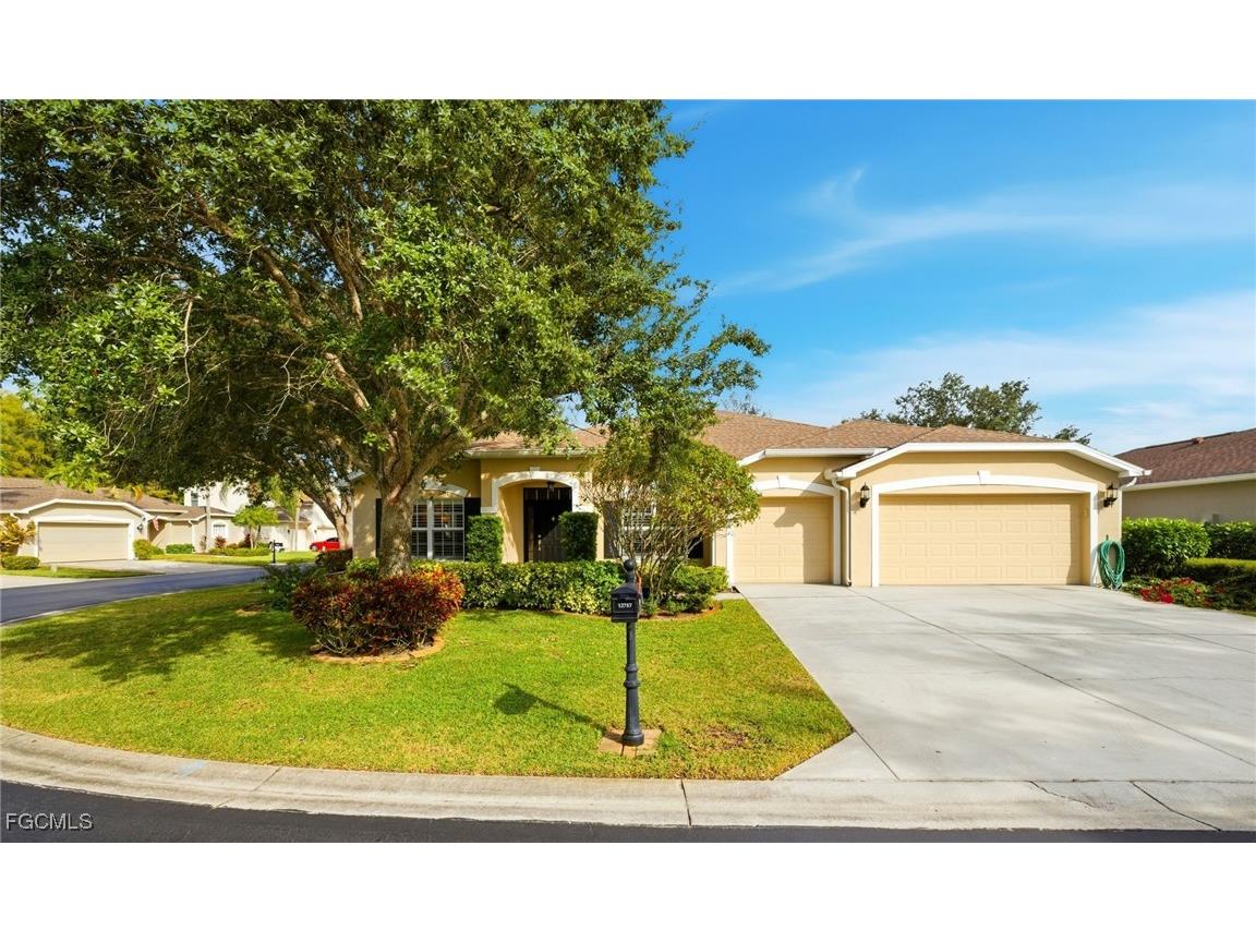 12757 Aston Oaks Drive Fort Myers FL 33912 2025019478 image1