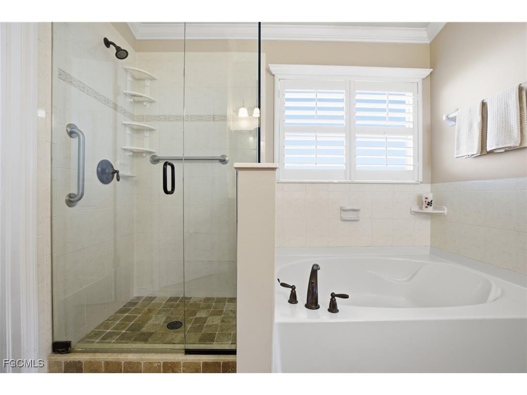 12757 Aston Oaks Drive Fort Myers FL 33912 2025019478 image24