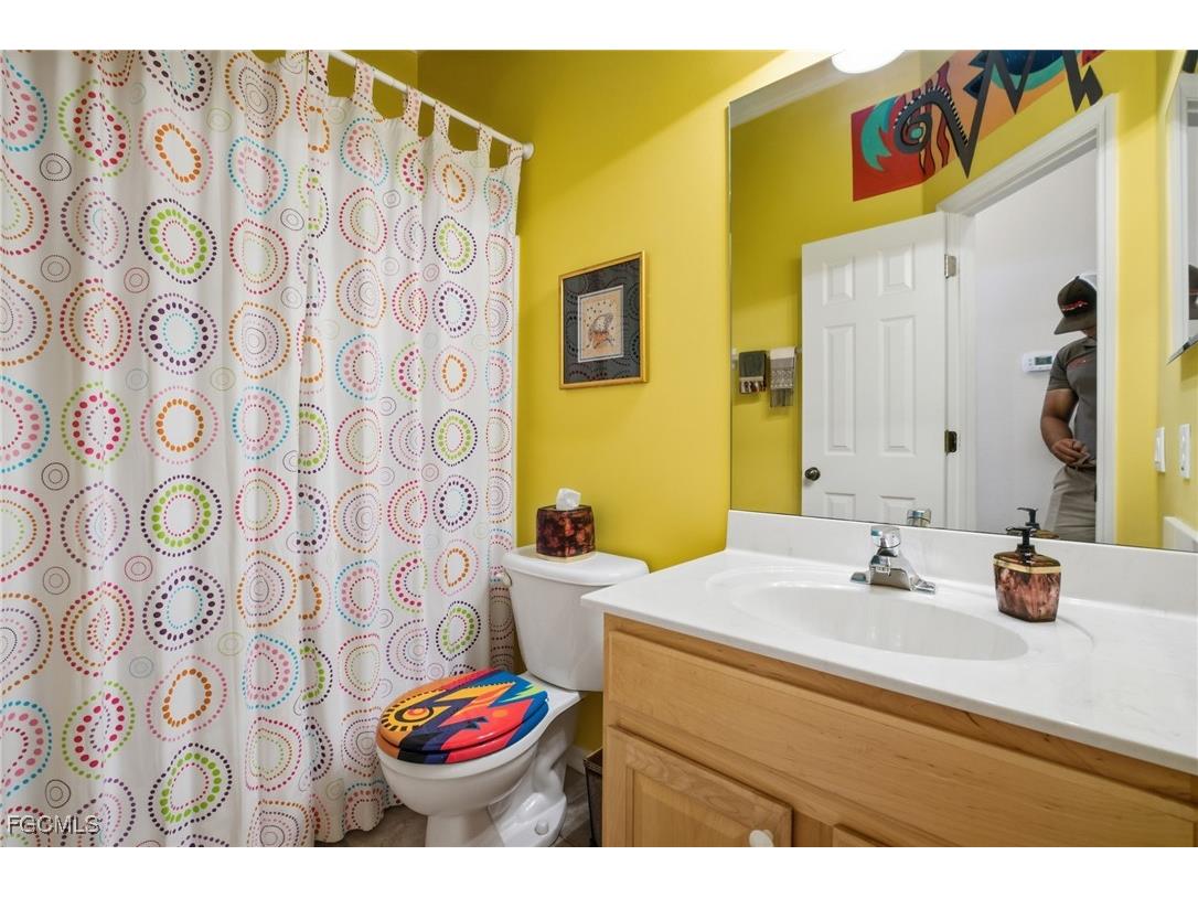 12757 Aston Oaks Drive Fort Myers FL 33912 2025019478 image36