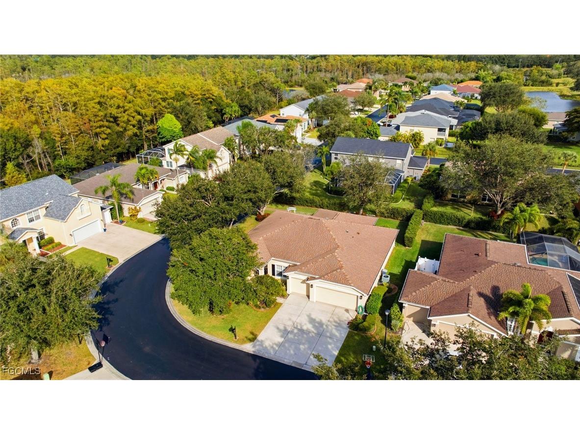 12757 Aston Oaks Drive Fort Myers FL 33912 2025019478 image46