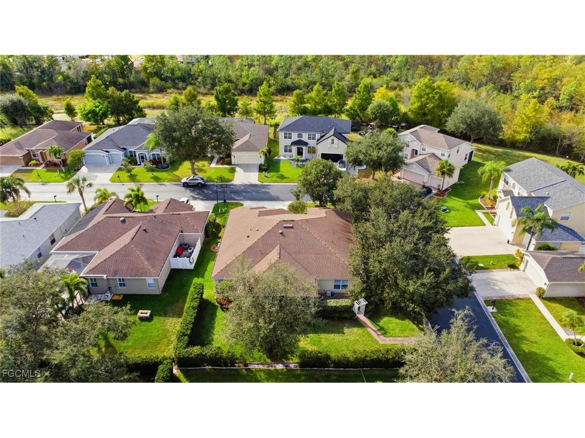 12757 Aston Oaks Drive Fort Myers FL 33912 2025019478 image47