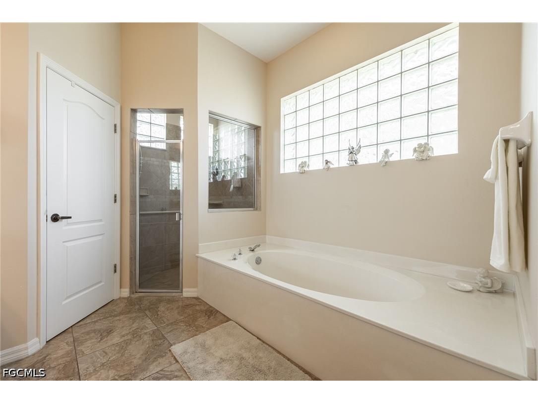 12762 Kedleston Circle Fort Myers FL 33912 2026028476 image23