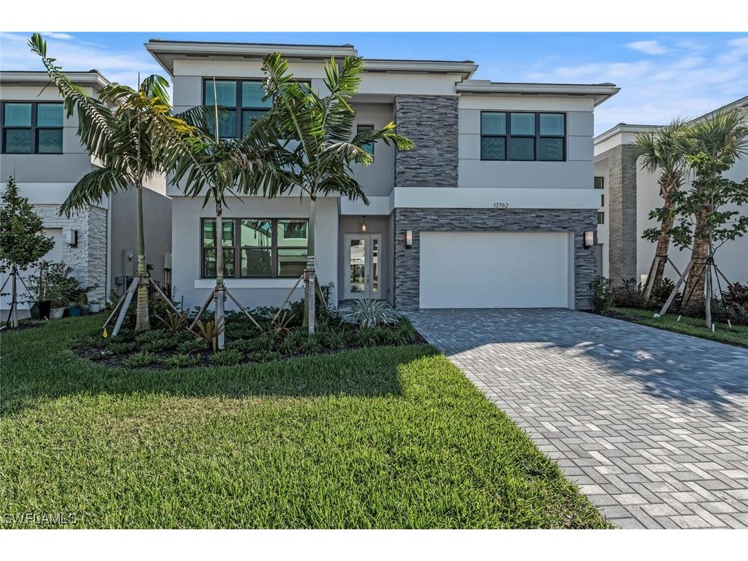 12762 Woodbury Drive Estero FL 33928 223092951 image1