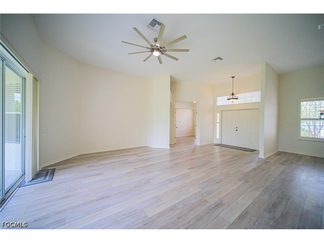 12765 Aston Oaks Drive Fort Myers FL 33912 2026016925 image10