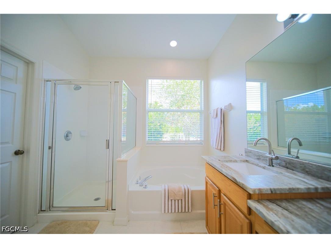 12765 Aston Oaks Drive Fort Myers FL 33912 2026016925 image21