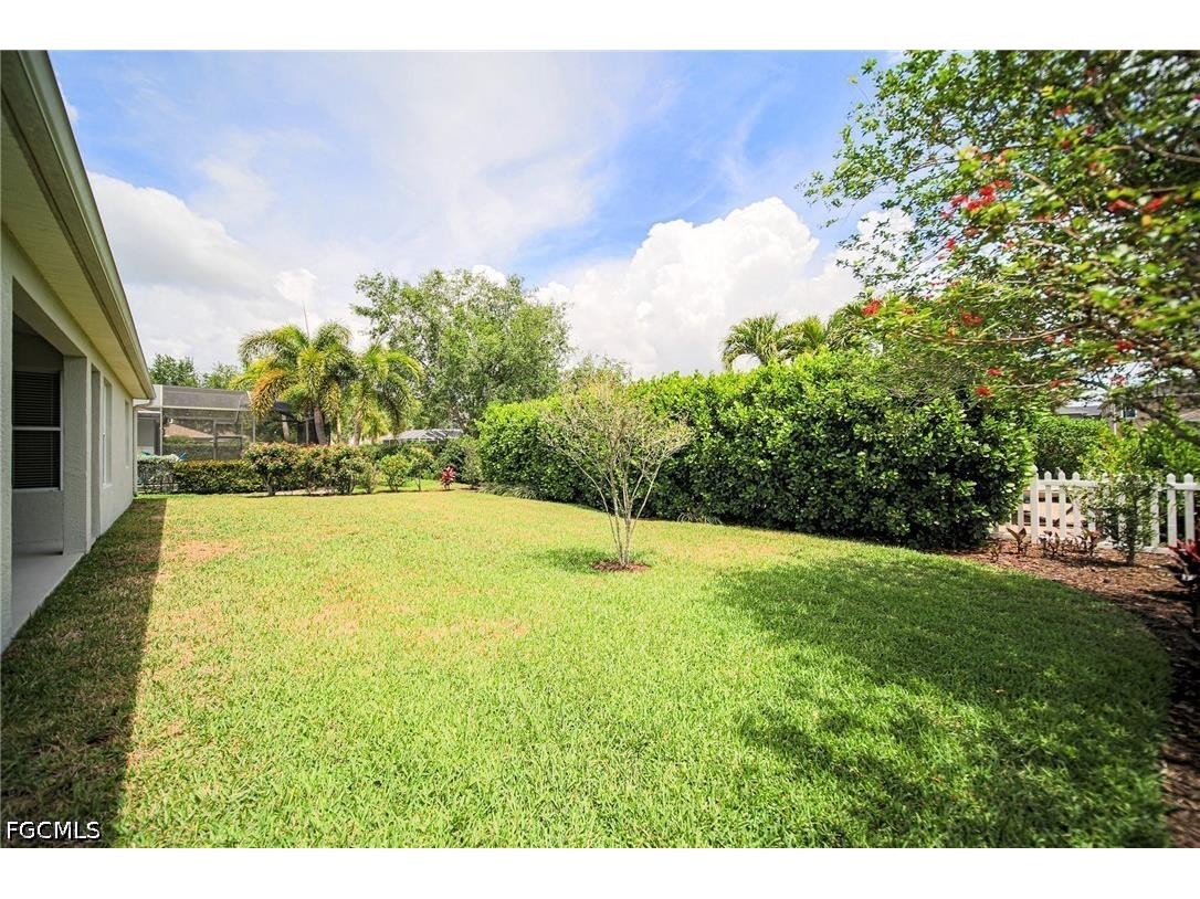 12765 Aston Oaks Drive Fort Myers FL 33912 2026016925 image33