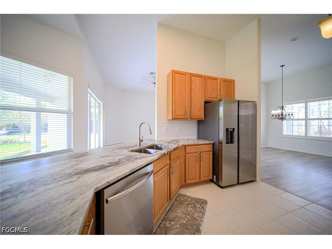 12765 Aston Oaks Drive Fort Myers FL 33912 2026016925 image5
