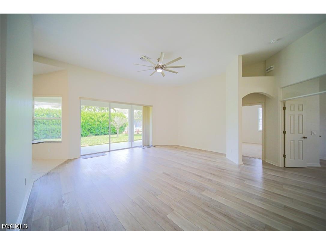 12765 Aston Oaks Drive Fort Myers FL 33912 2026016925 image8