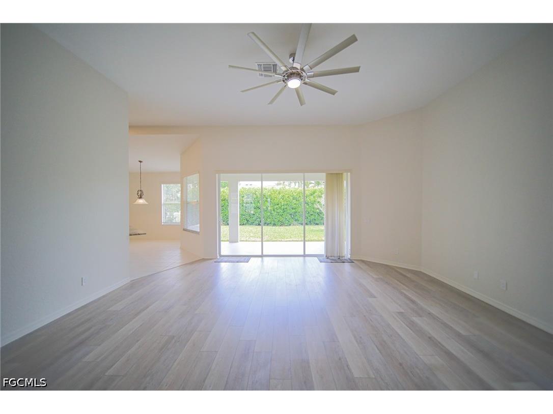 12765 Aston Oaks Drive Fort Myers FL 33912 2026016925 image9