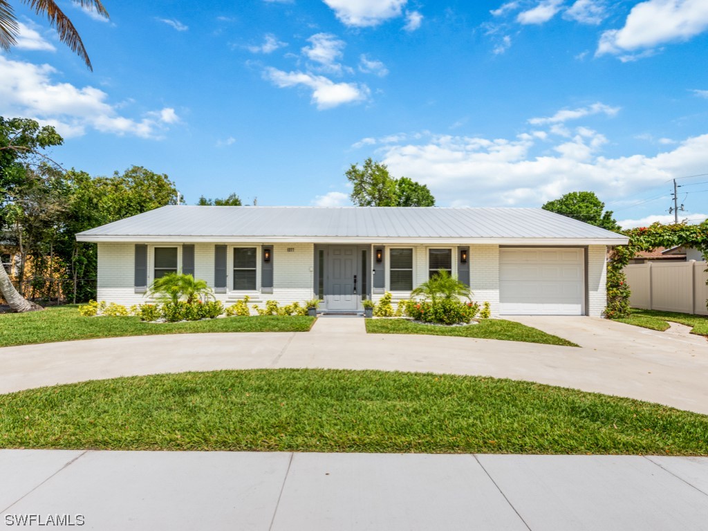 1277 22nd Avenue N Naples FL 34103 224021974 image1