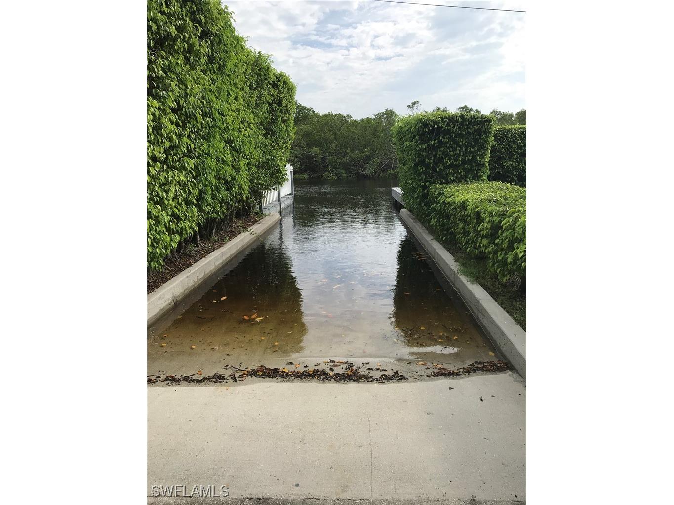 1277 Grand Canal Drive Naples FL 34110 225073903 image10