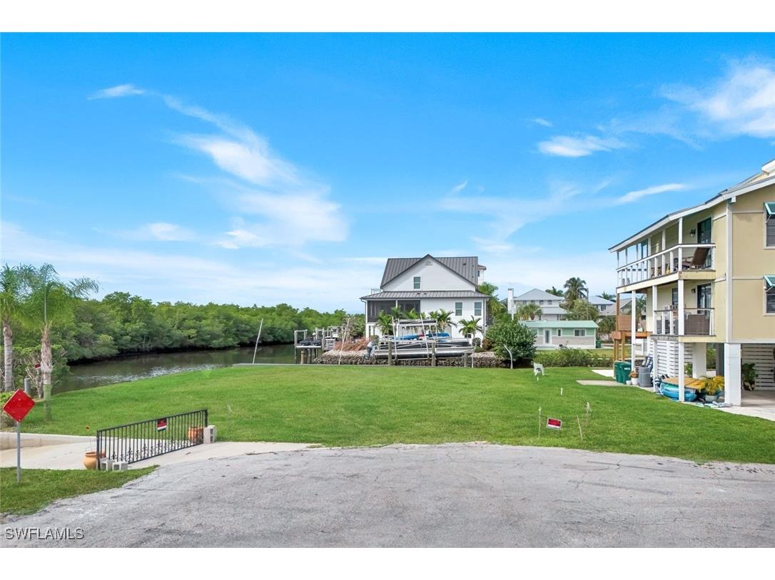 1277 Grand Canal Drive Naples FL 34110 225073903 image5