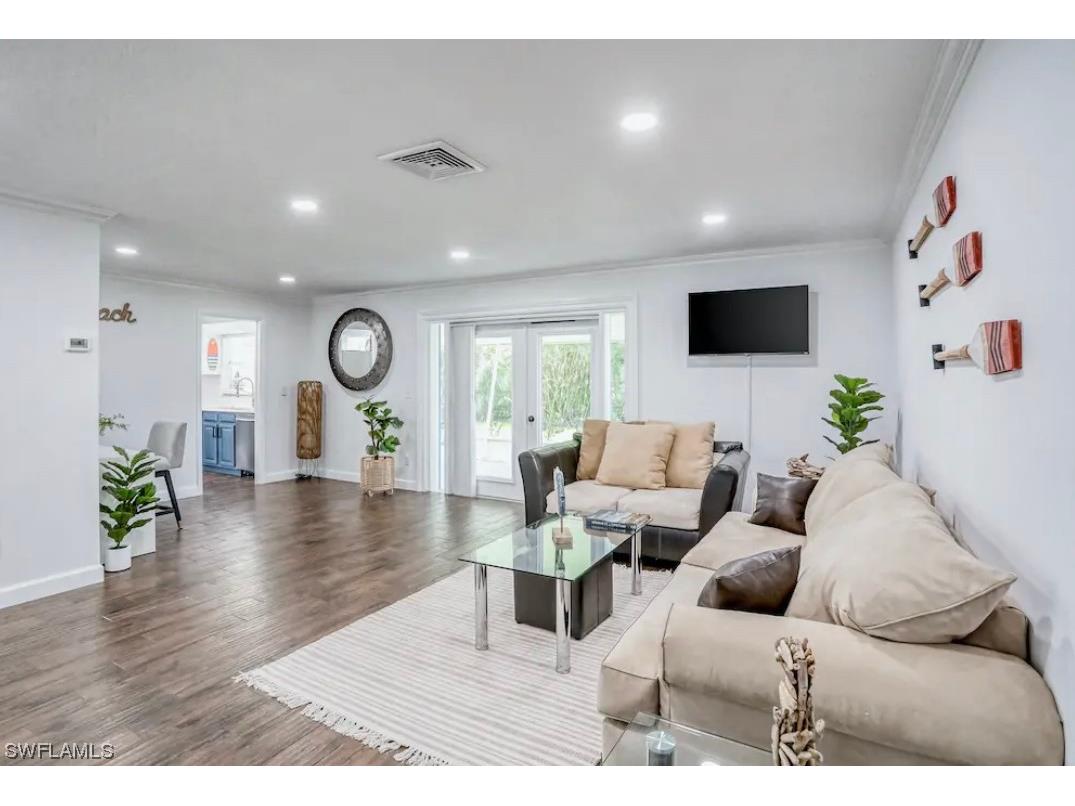 1277 Westlake Boulevard Naples FL 34103 223044061 image1