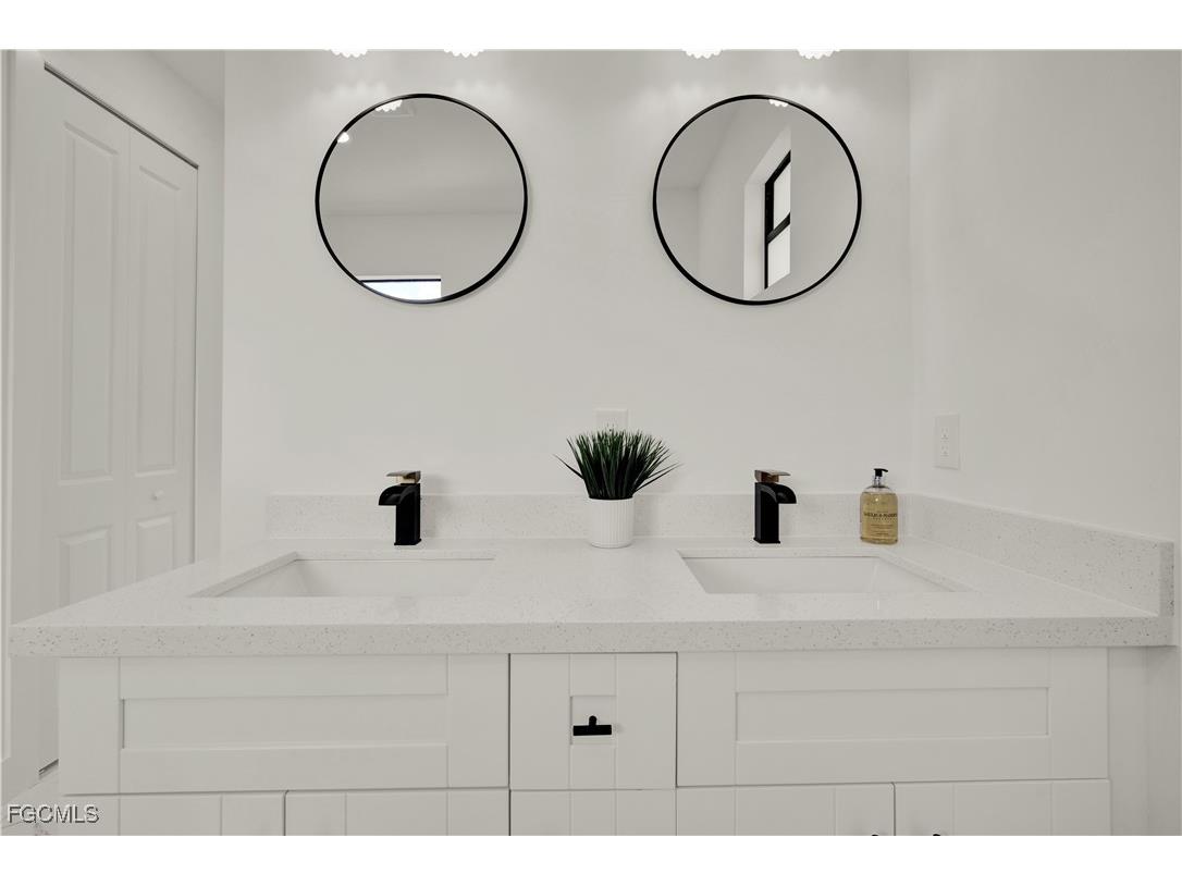 1278 Miliken Terrace Port Charlotte FL 33953 2025009963 image32