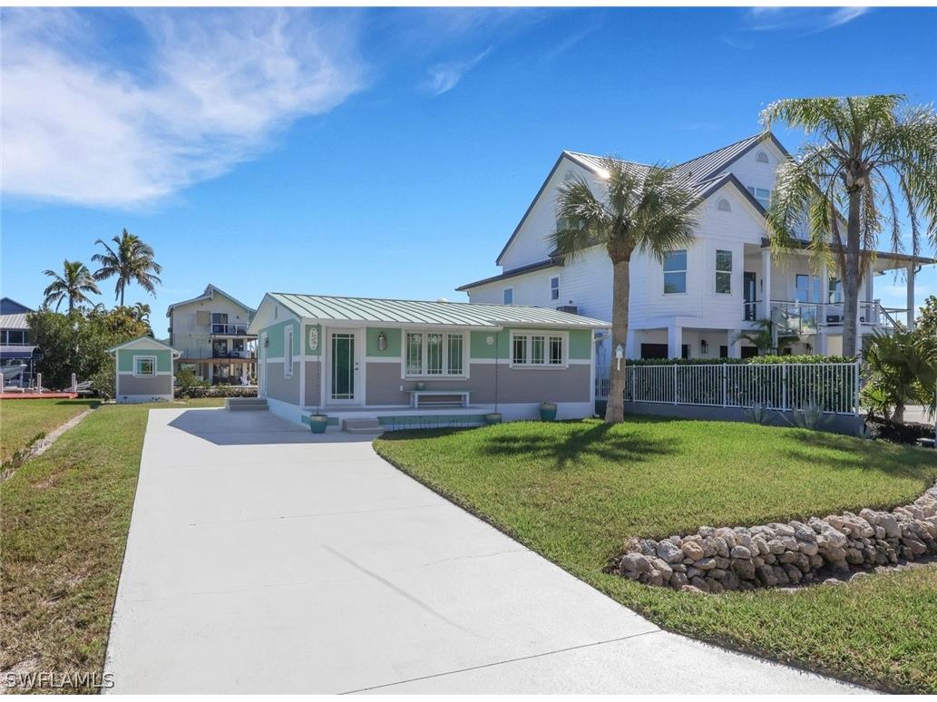 1278 Rainbow Court Naples FL 34110 226010890 image1