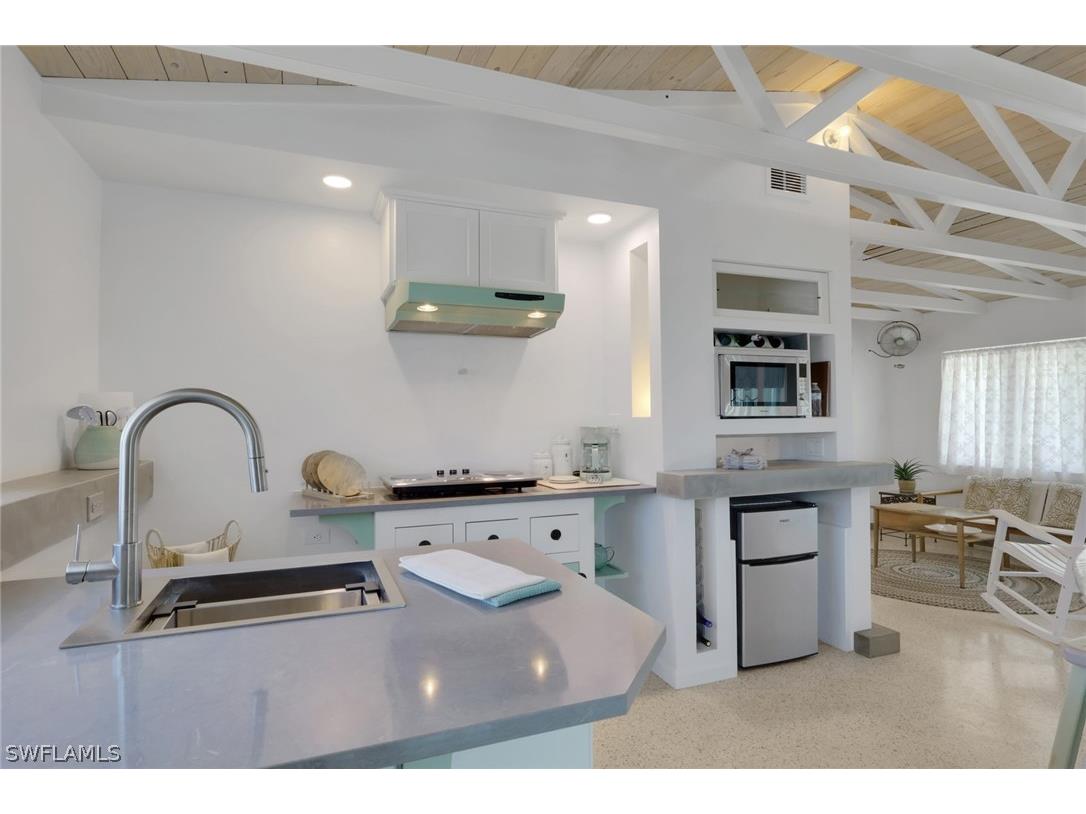 1278 Rainbow Court Naples FL 34110 226010890 image10