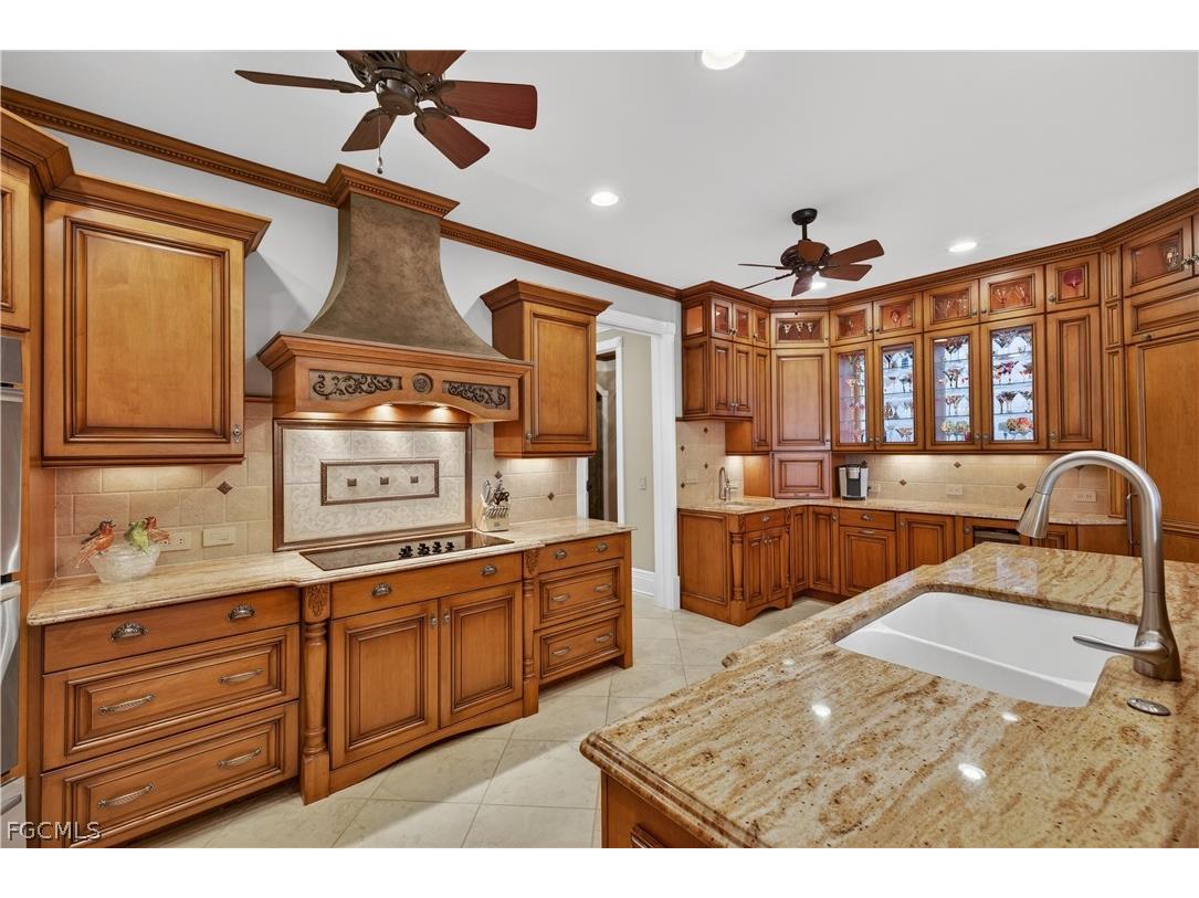 12782 Yacht Club Circle Fort Myers FL 33919 2026006583 image10