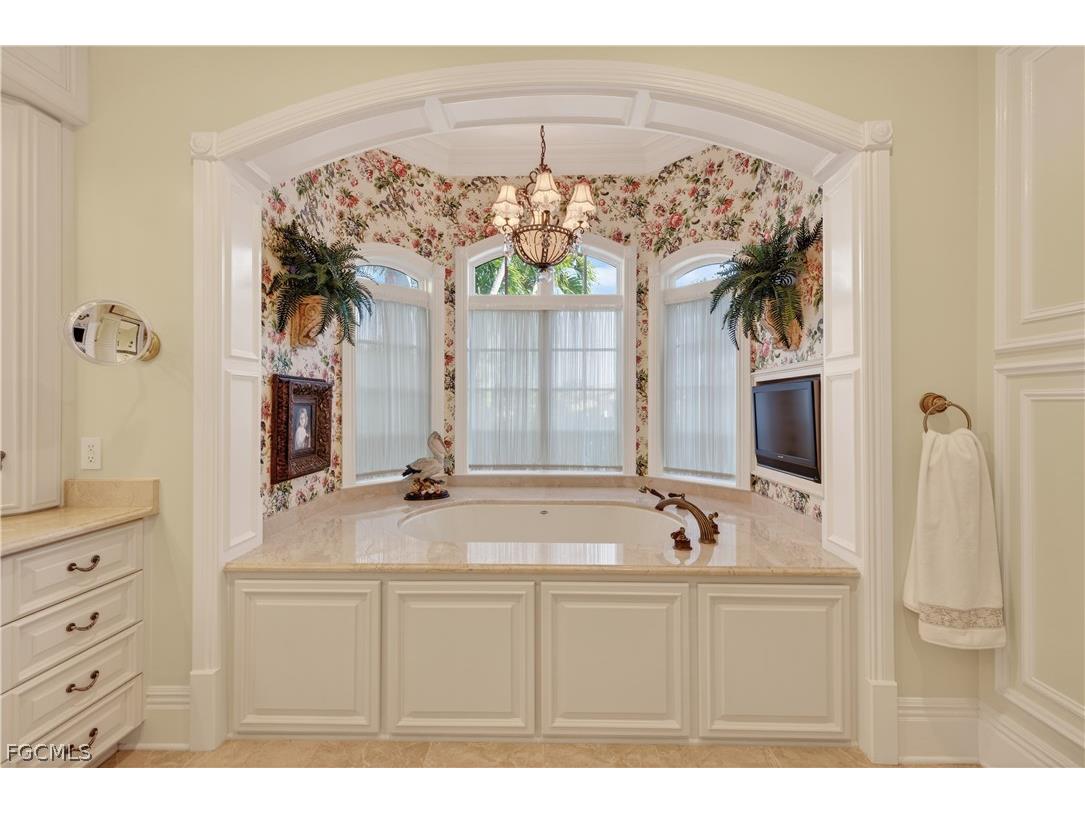 12782 Yacht Club Circle Fort Myers FL 33919 2026006583 image33