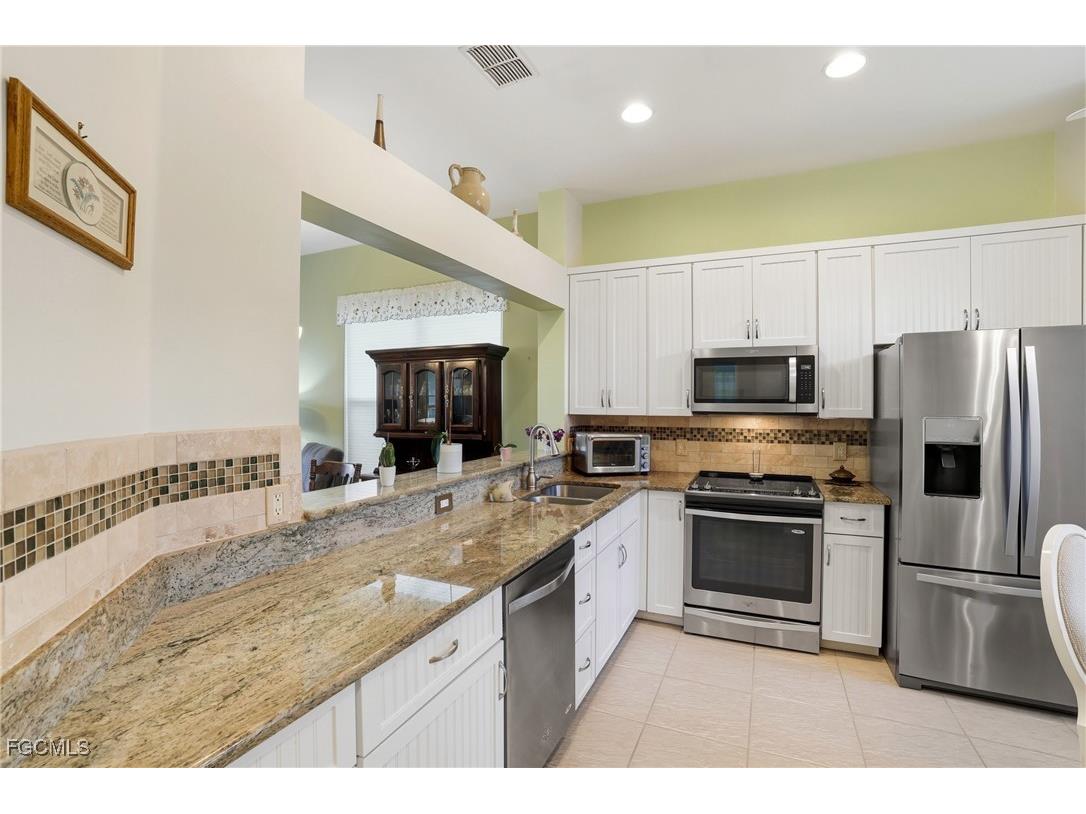 12784 Devonshire Lakes Circle Fort Myers FL 33913 2025013485 image11