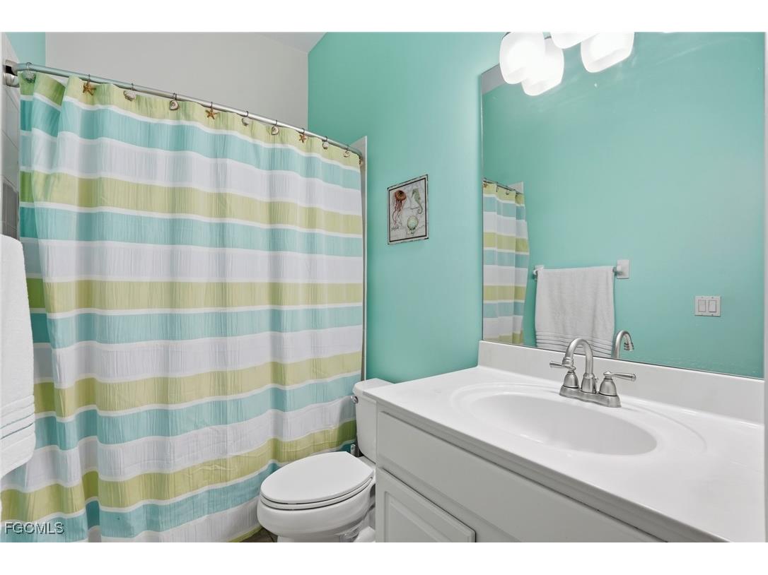 12784 Devonshire Lakes Circle Fort Myers FL 33913 2025013485 image18