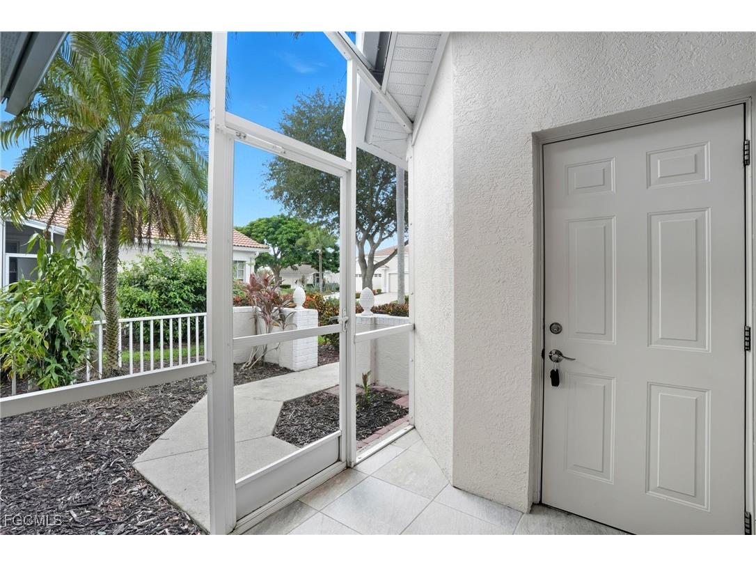 12784 Devonshire Lakes Circle Fort Myers FL 33913 2025013485 image25