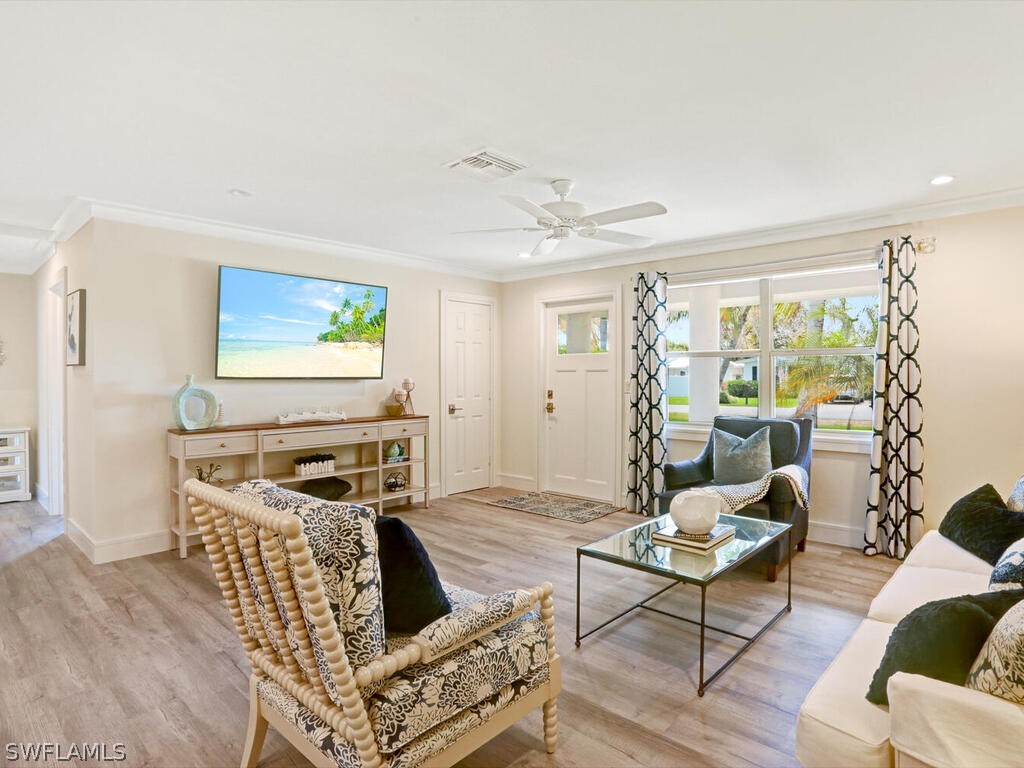 1279 10th Avenue N Naples FL 34102 226008076 image6