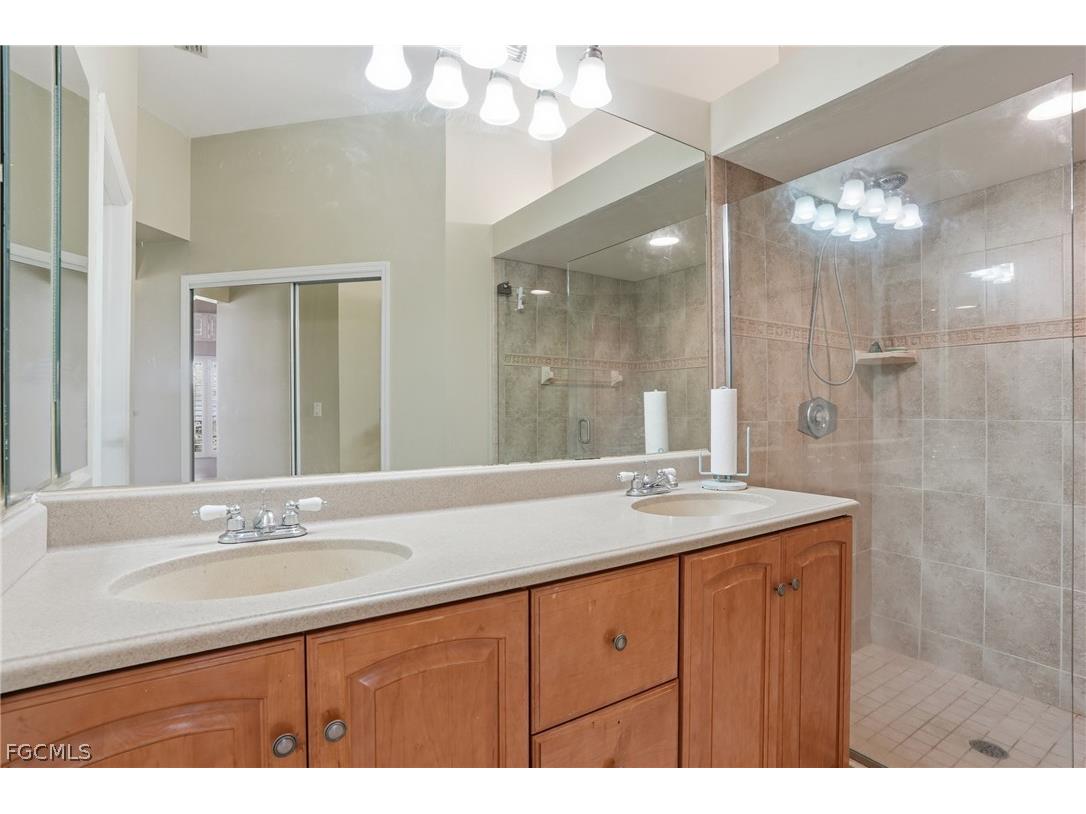 12793 Devonshire Lakes Circle Fort Myers FL 33913 2026011411 image18