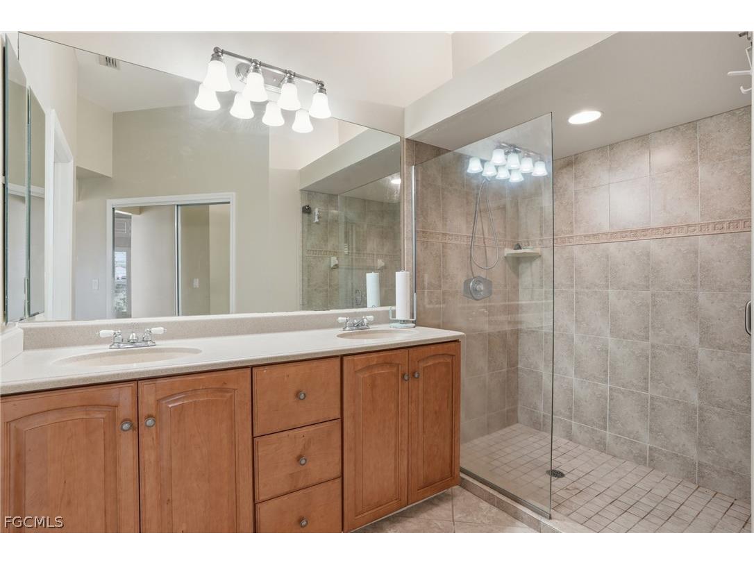 12793 Devonshire Lakes Circle Fort Myers FL 33913 2026011411 image19